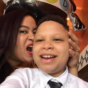 Meet your Posher, Raquel